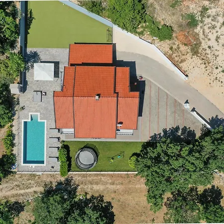 Lovely In With Sauna